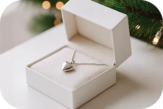 Подарок ювелирное украшение